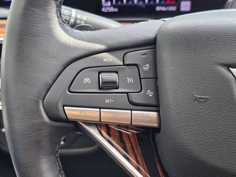 Used 2024 Cadillac Escalade Premium Luxury w/ Performance Package AWD/4WD image 37