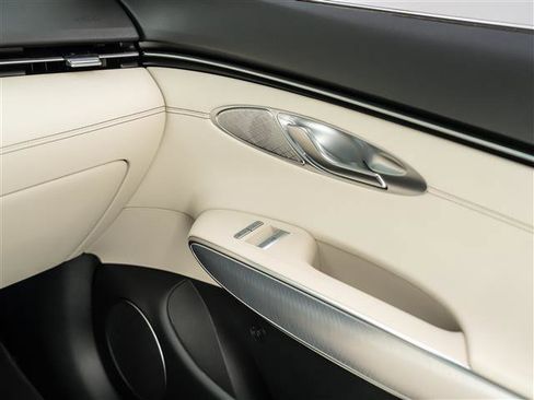 Used 2023 Genesis GV70 2.5T w/ Select Package image 27