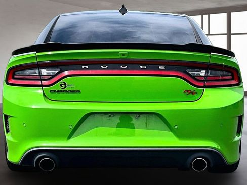 Used 2017 Dodge Charger R/T Scat Pack w/ Beats Audio Group RWD image 5