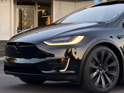 Used 2018 Tesla Model X 75D AWD/4WD image 4