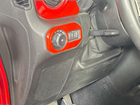 Used 2019 Jeep Wrangler Unlimited Sport S image 10