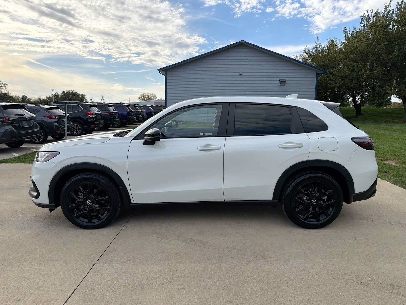 Used 2024 Honda HR-V Sport image 3