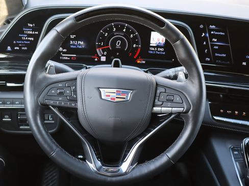 Used 2024 Cadillac Escalade V w/ LPO, ONYX Package image 19