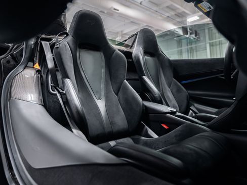 Used 2019 McLaren 720S Performance RWD image 14