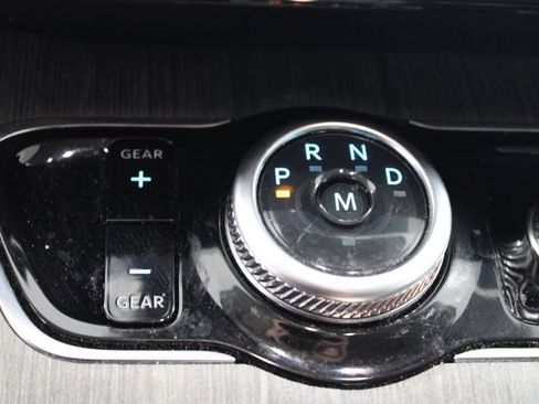 Used 2025 Ford Expedition Platinum w/ Platinum Ultimate Package AWD/4WD image 46