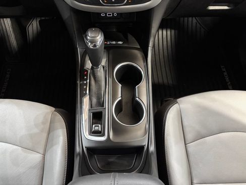 Used 2019 Chevrolet Equinox Premier FWD image 20