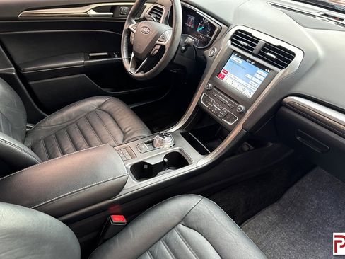 Used 2018 Ford Fusion Energi SE image 17