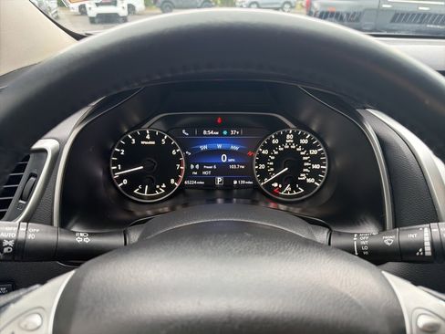 Used 2018 Nissan Murano SV image 19