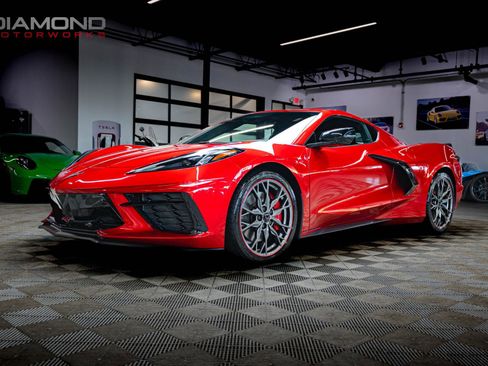 Used 2024 Chevrolet Corvette Stingray Premium Cpe w/ Z51 Performance Package RWD image 8
