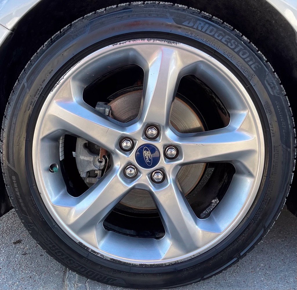 Used 2014 Ford Fusion SE FWD image 9