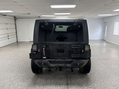 Used 2015 Jeep Wrangler Unlimited Sahara w/ Dual Top Group image 7
