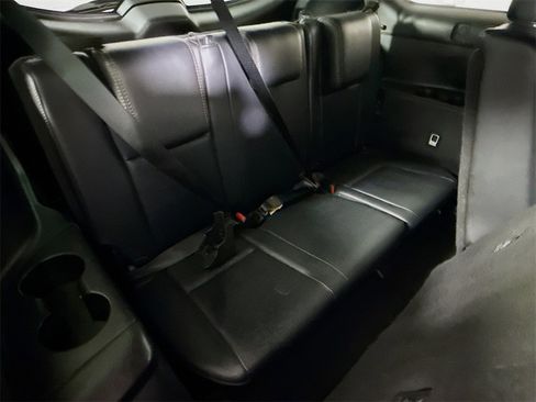 Used 2018 Toyota Highlander XLE image 29