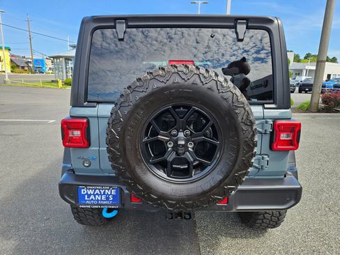Used 2024 Jeep Wrangler Unlimited AWD/4WD image 4