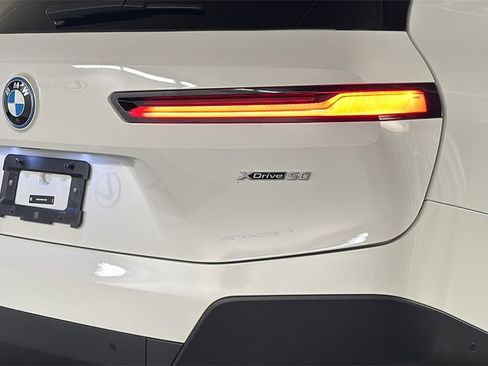 Used 2024 BMW iX xDrive50 w/ Premium Package image 6