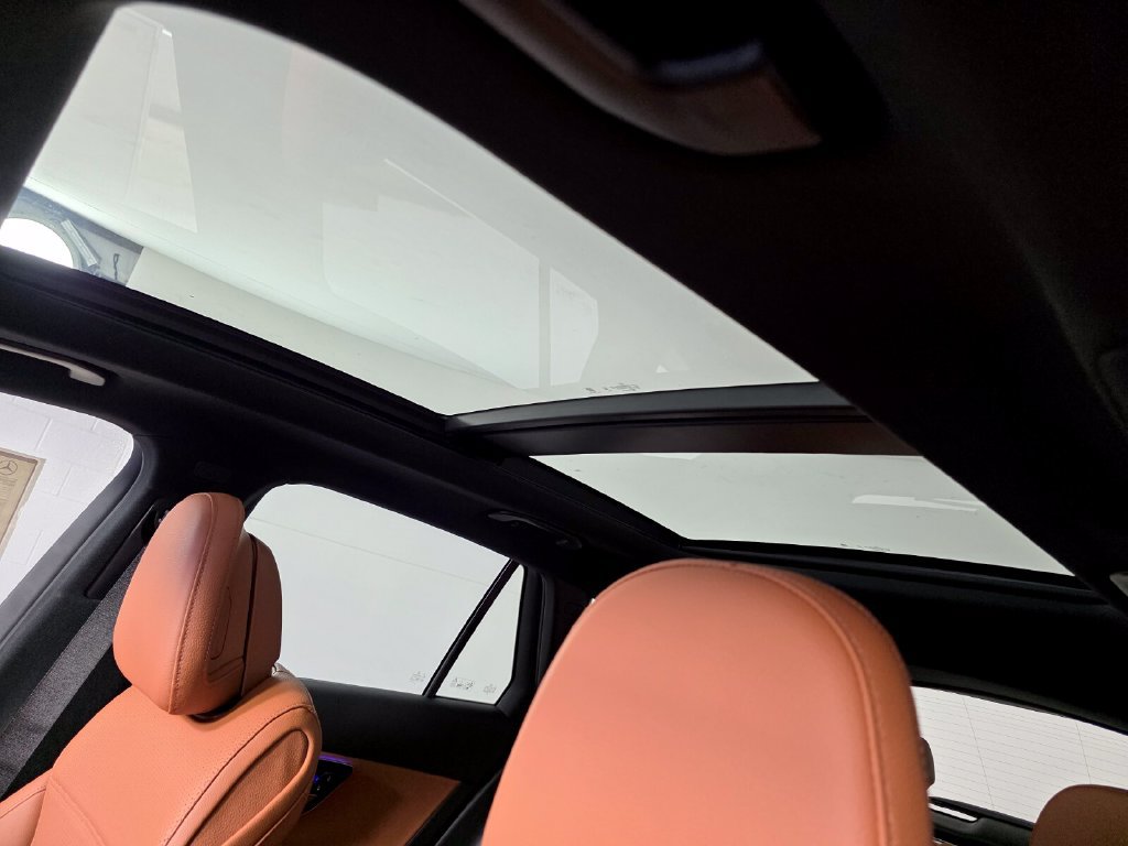 New 2027 Mercedes-Benz GLC 300 image 9