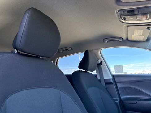 Used 2025 Hyundai Kona SEL image 16