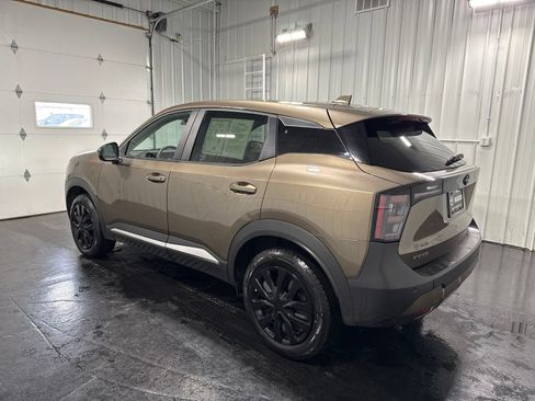 Used 2025 Nissan Kicks SV FWD image 2