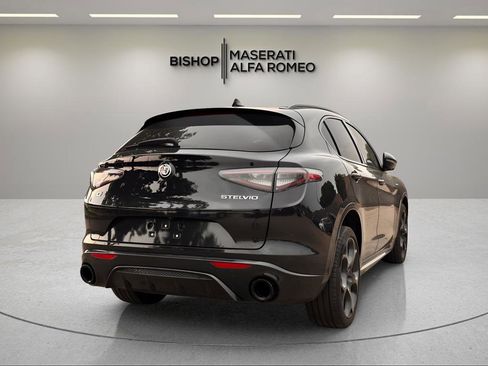Used 2024 Alfa Romeo Stelvio Veloce AWD/4WD image 5