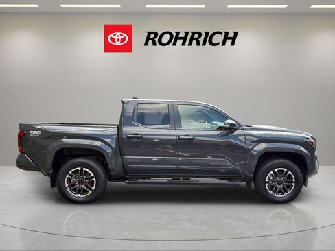 Used 2024 Toyota Tacoma TRD Sport w/ TRD Sport Upgrade Package AWD/4WD image 2