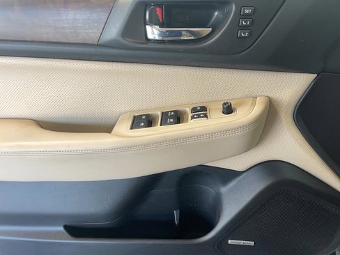 Used 2015 Subaru Outback 3.6R Limited image 10