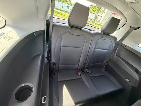 Used 2016 Acura MDX w/ Technology Package AWD/4WD image 18