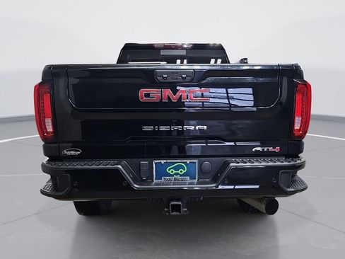 Certified 2022 GMC Sierra 2500 AT4 w/ AT4 Preferred Package image 5
