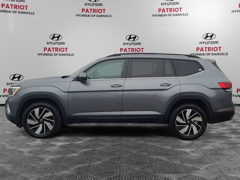 Used 2025 Volkswagen Atlas SE FWD image 6