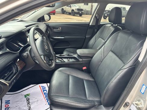 Used 2013 Toyota Avalon XLE Touring FWD image 6