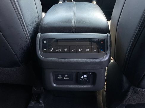 Used 2023 Nissan Pathfinder Platinum FWD image 37