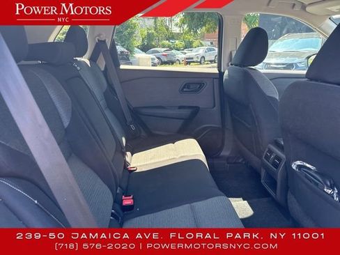 Used 2021 Nissan Rogue S image 19