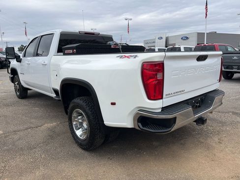 Used 2024 Chevrolet Silverado 3500 LT w/ Convenience Package image 7