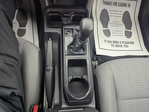 Used 2016 Toyota Tacoma SR image 16