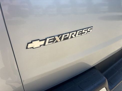 Used 2018 Chevrolet Express 3500 LT w/ LT Preferred Equipment Group RWD image 31