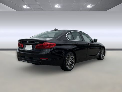 Used 2019 BMW 530i xDrive w/ Premium Package AWD/4WD image 8
