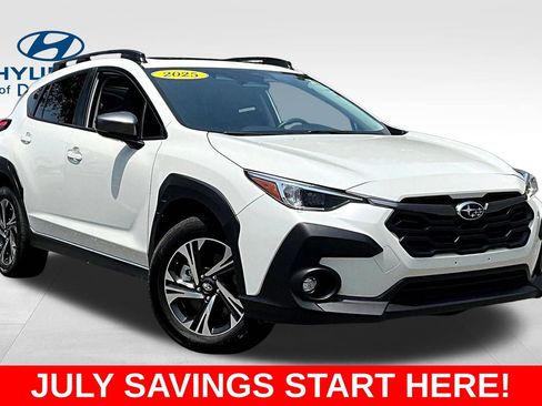 Used 2025 Subaru Crosstrek 2.5i Premium AWD/4WD image 3