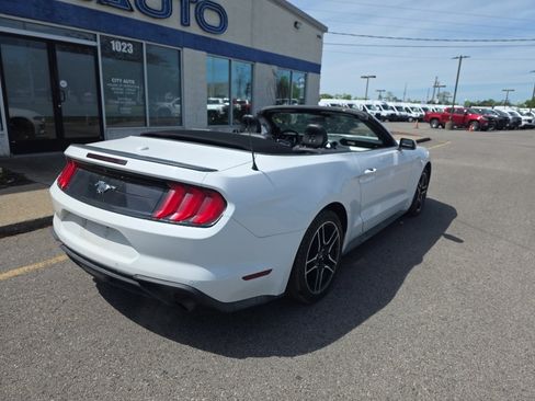 Used 2022 Ford Mustang Premium image 4