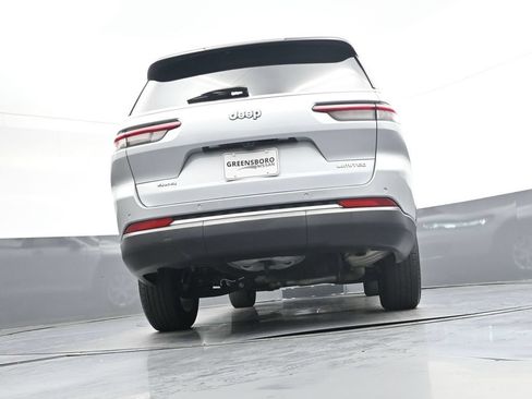 Used 2023 Jeep Grand Cherokee L Limited AWD/4WD image 45