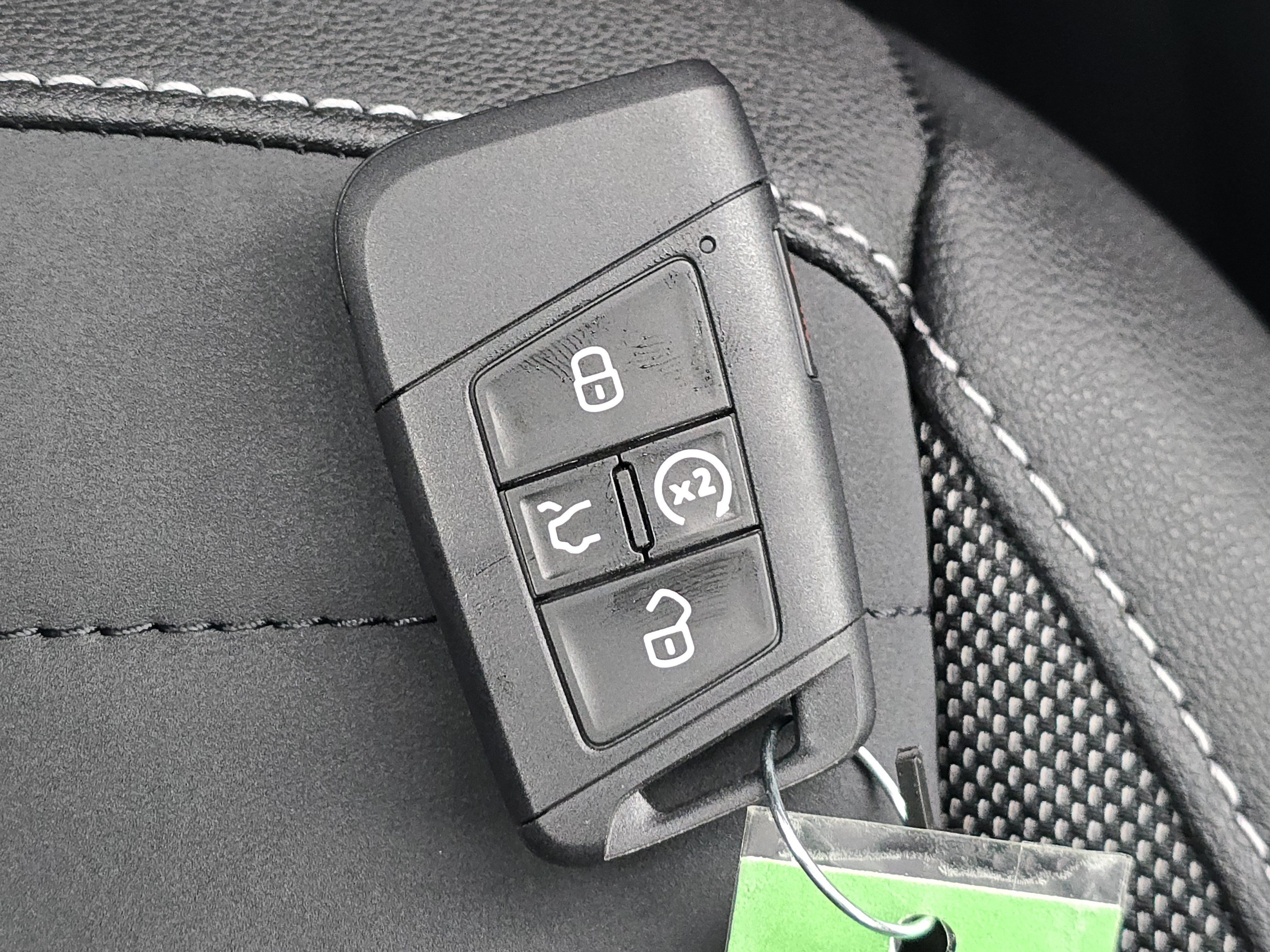 New 2026 Volkswagen Taos SE AWD/4WD image 27