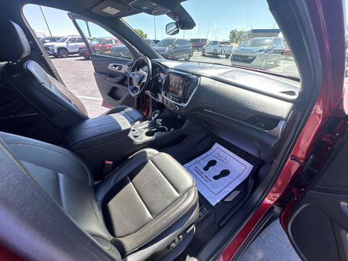 Certified 2023 Chevrolet Traverse LT w/ LPO, Floor Liner Package FWD image 17