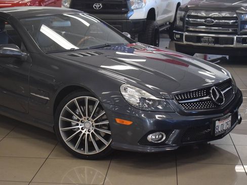 Used 2012 Mercedes-Benz SL 550 image 8