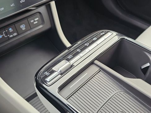 New 2026 Hyundai Tucson Limited image 24