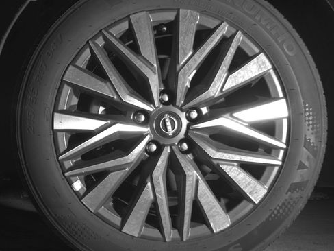 Used 2025 Nissan Altima 2.5 SV FWD image 12