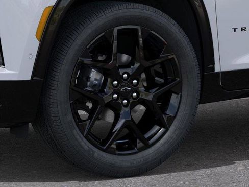 New 2026 Chevrolet Traverse RS w/ LPO, Floor Liner Package image 9