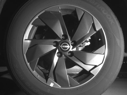 Used 2025 Nissan Rogue SV image 14