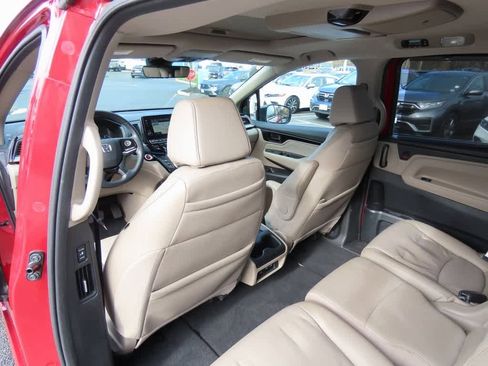 Certified 2023 Honda Odyssey Touring image 16