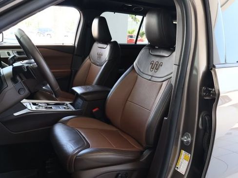 Used 2021 Ford Explorer King Ranch w/ Premium Technology Package AWD/4WD image 14