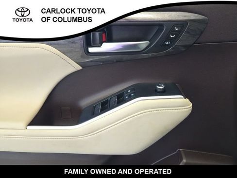 Used 2022 Toyota Highlander Limited AWD/4WD image 12