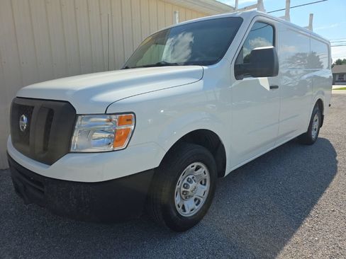 Used 2017 Nissan NV 2500 SV RWD image 11