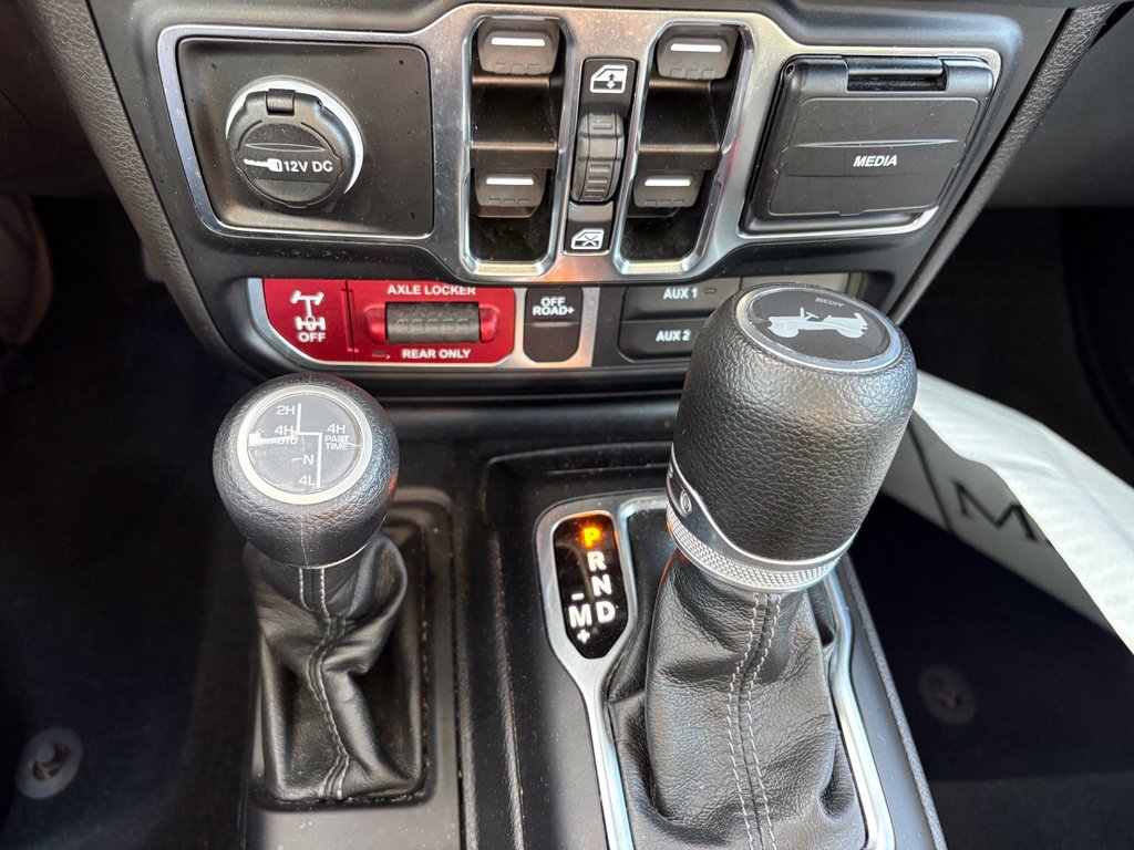 Used 2024 Jeep Wrangler Unlimited AWD/4WD image 23