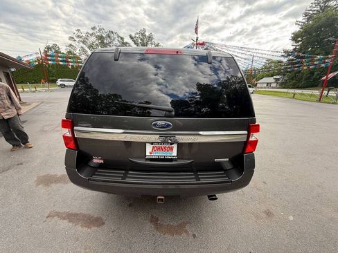 Used 2017 Ford Expedition XLT AWD/4WD image 6